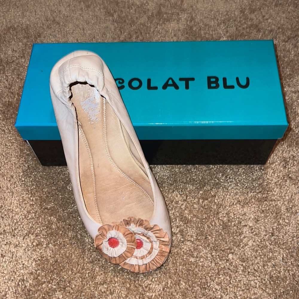 Chocolat Blu tan flats